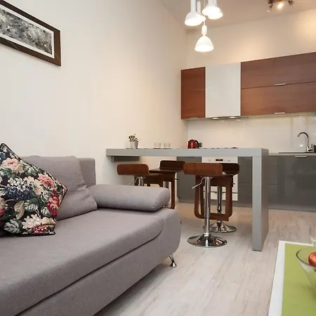 Dream Team Zamoyskiego アパート